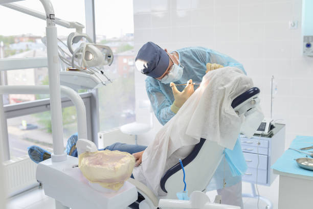 Best Emergency Dental Care for Broken or Chipped Teeth in Las Palmas Ii, TX